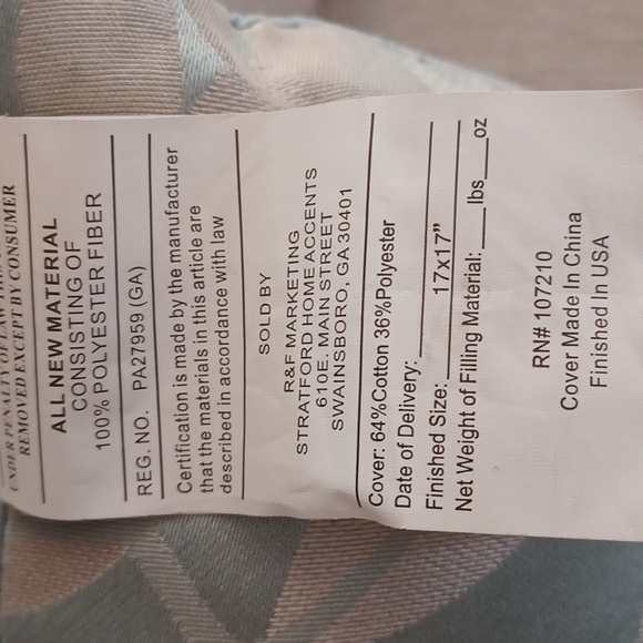 NWT) Stratford Home Set of 2 light blue Pillows-17"×17" flora motif - Picture 4 of 9